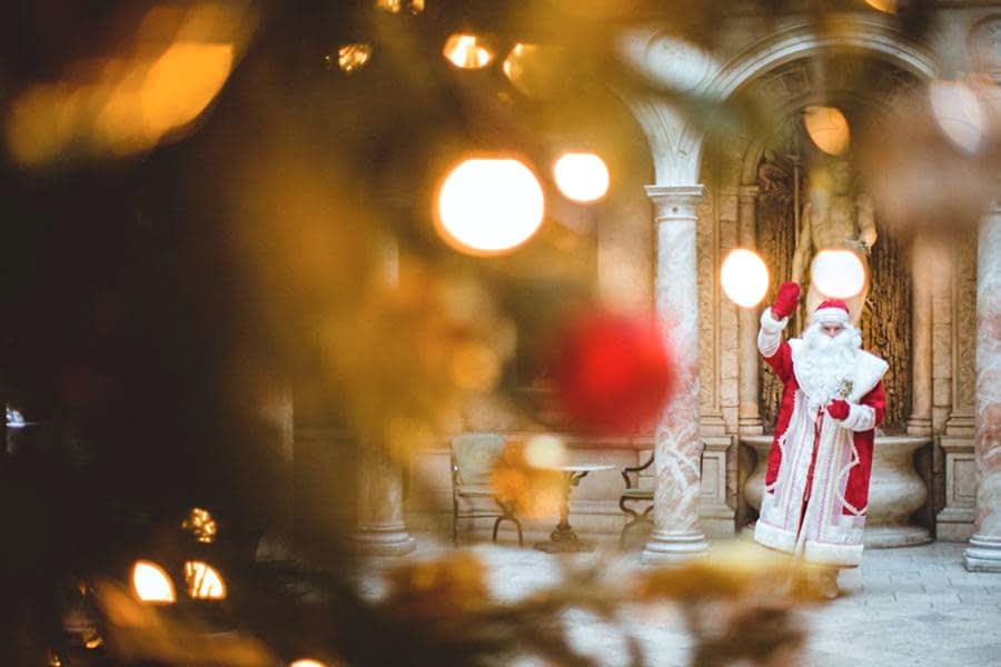 New Year means warm wishes and bright gifts!